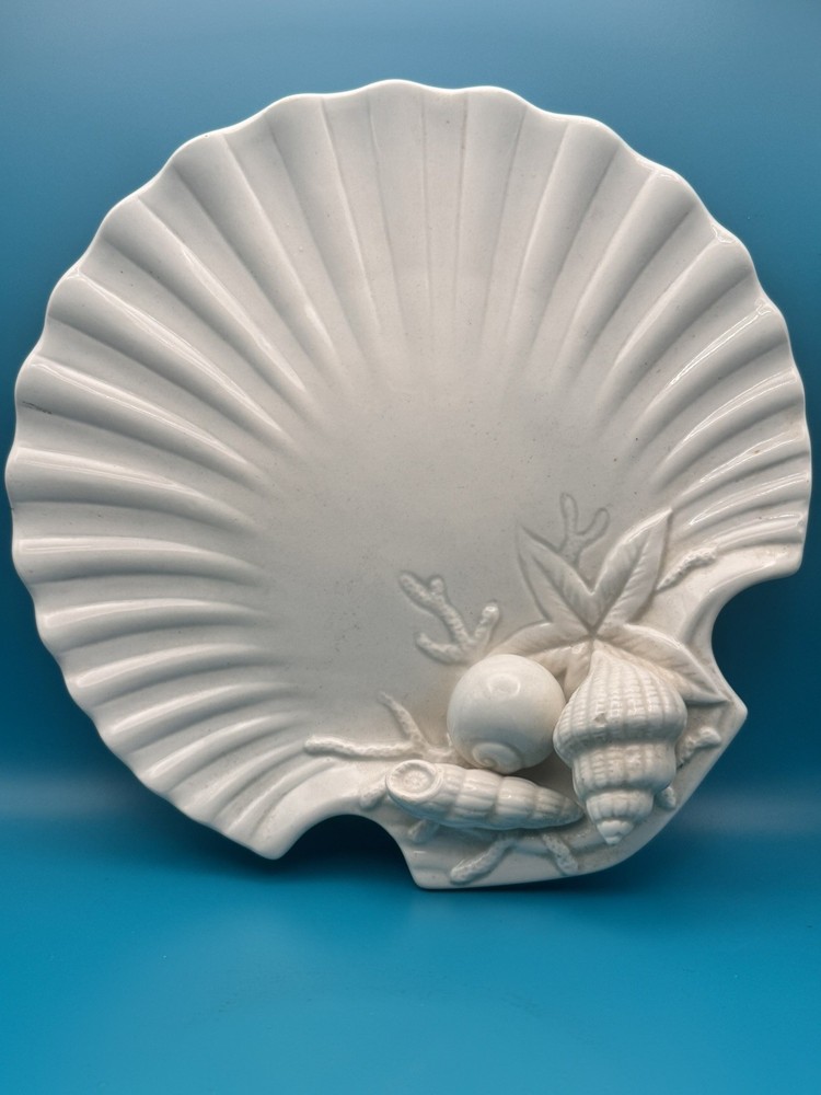 Vintage 9” Fitz and Floyd Clam Shell Dish with Seashells