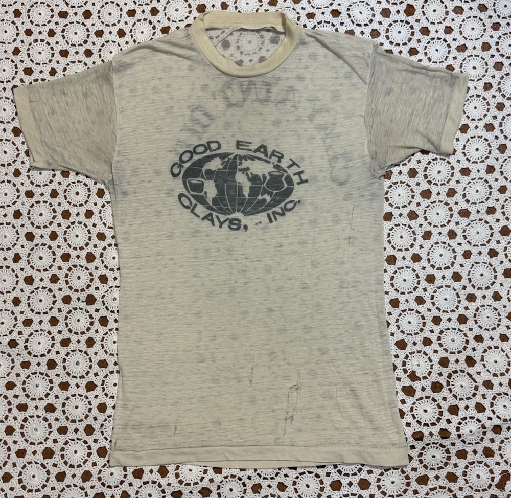 Vtg Good Earth Clay Ain’t Dirt Shirt Grunge USA Thrashed Thin Dbl Sided