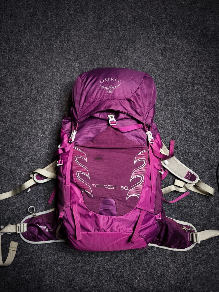 Women's Osprey Tempest  30 Hiking Premium Backpack Size M Outdoor Equipment