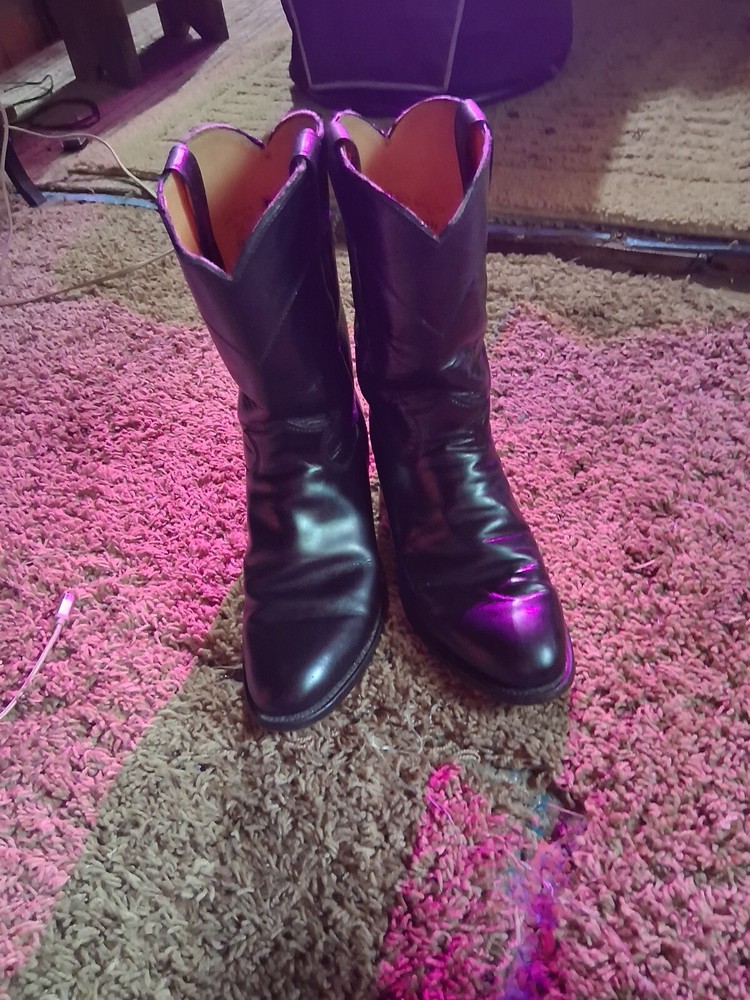 Justin Black Cowboy Boots in Size 7.5