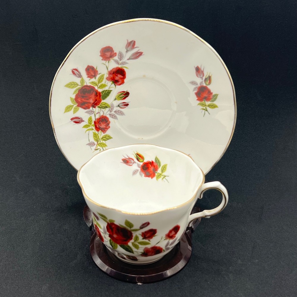 Vintage Royal Crest England Fine Bone China Teacup Saucer Set Red Rose Gold Gilt
