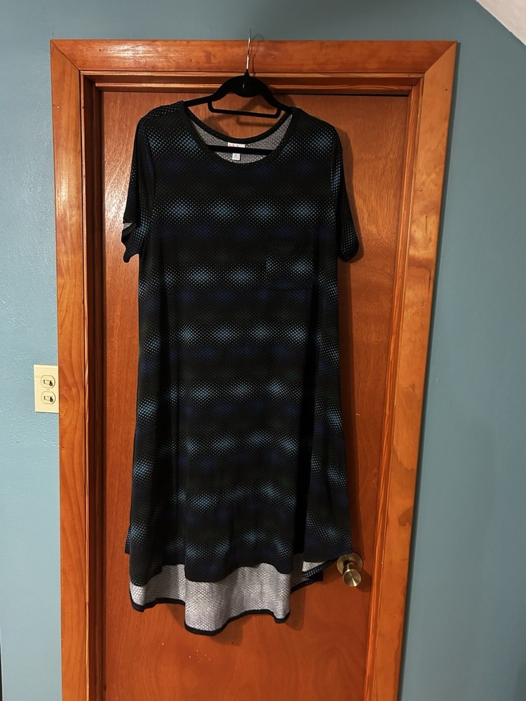 LuLaRoe XL Carly High-Low Dress Black & Blue Patterned Short Sleeve