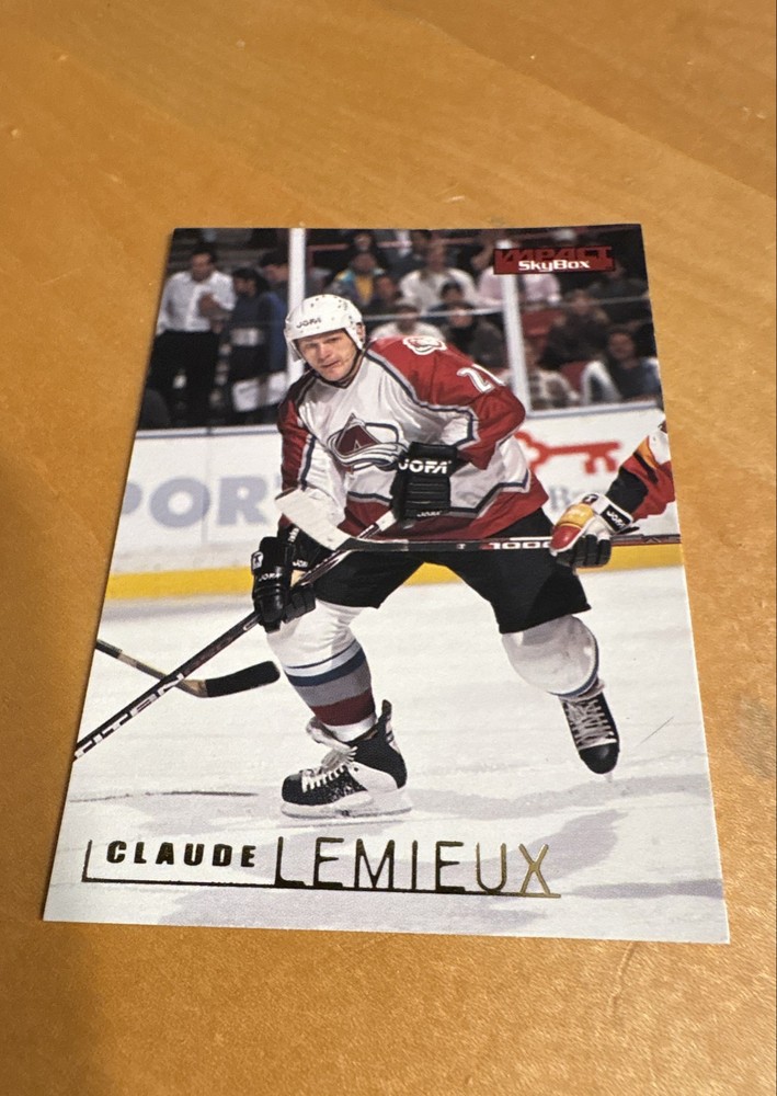 1995-96 Skybox Impact - Claude Lemieux #37 - Avs
