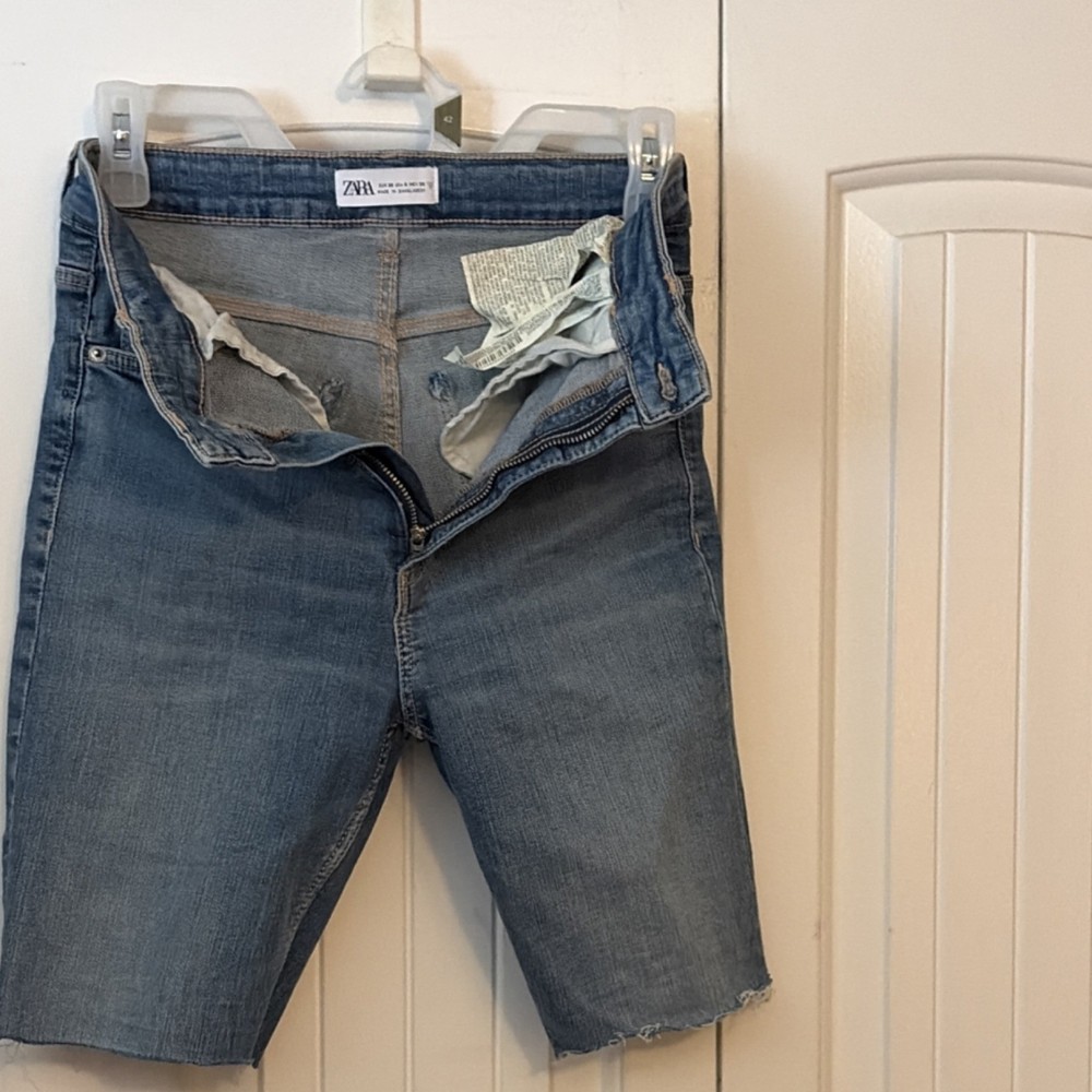 ZARA Men's Blue Denim Jeans Shorts Medium Wash Flat Front Pockets Zip