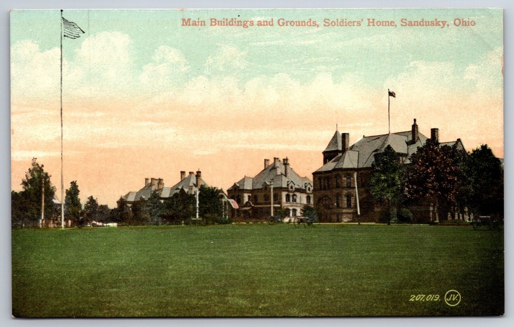Sandusky Ohio~Main Buildings & Grounds Soldier's Home~Vintage Postcard