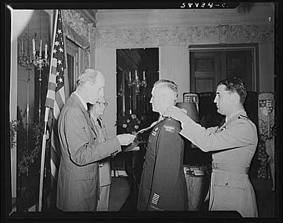 Photo:Washington DC White House 1940s Military Medal Presentation Ceremony