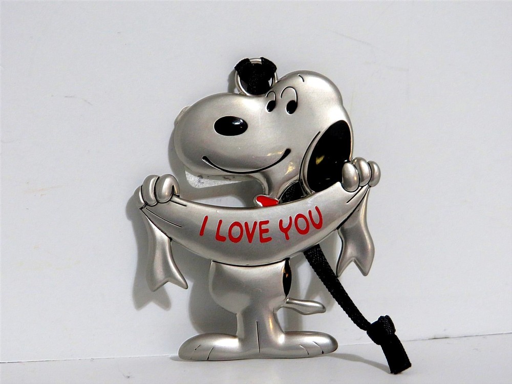 Snoopy Peanuts Charlie Brown Hallmark Metal Christmas Ornament Figure 2018