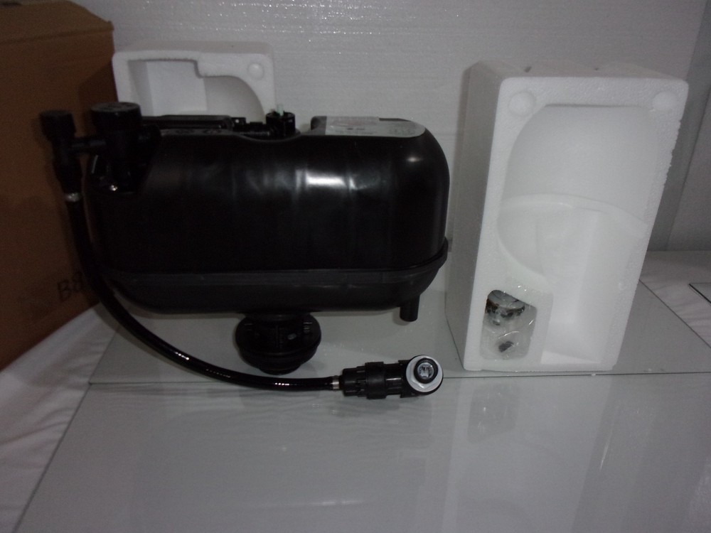 B8104 1.1 GPF 4 LPF Pressure Assisted Flush Systm Sngl Control -Top Mount Toilet