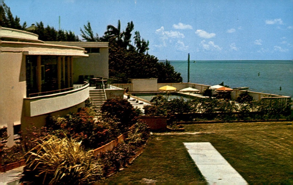 Fort George Hotel, Belize, British Honduras, C.A. - Terrace and Postcard