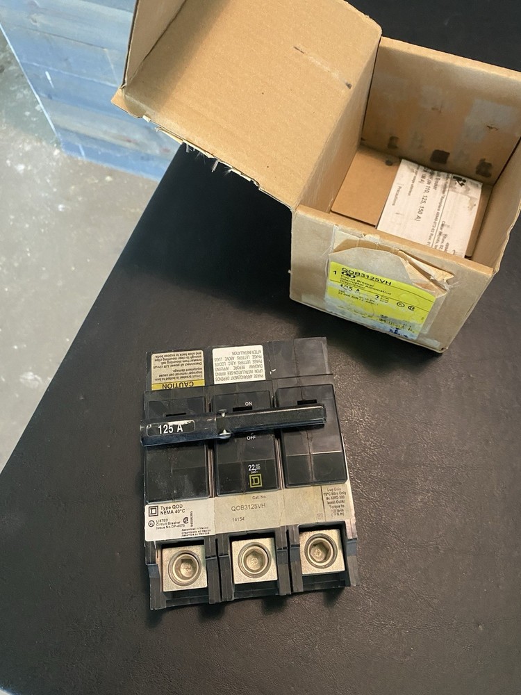 Square D QOB3125VH 3 Pole 240V Circuit Breaker