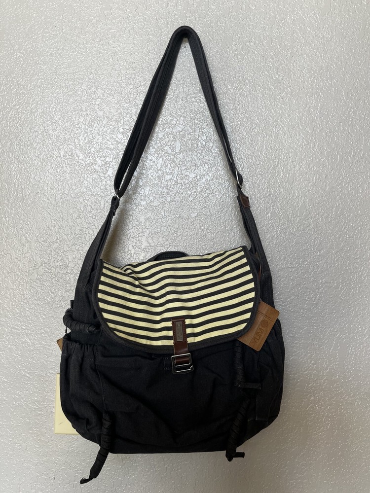 YUMC Gray Striped Melrose Laptop Messenger Bag Fashion Notebook Case  