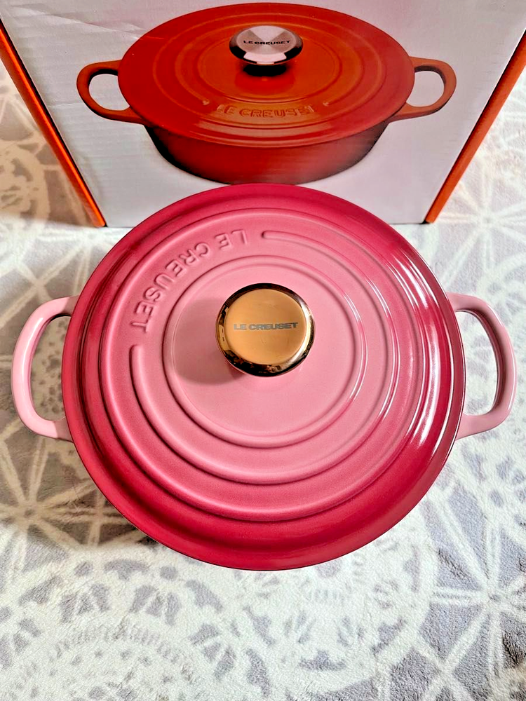 Le Creuset Signature Round Casserole 20cm 2.4L Berry Pink Japan Edition