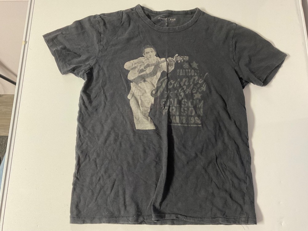 Men’s size Medium JOHNNY CASH Folsom Prison Blues T-SHIRT  music