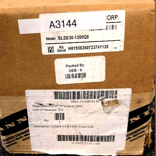 BANNER - SLSE30-1200Q8 - 72374 EZ-Screen EMITTER - 1200mm - Range 18m NEW SEALED