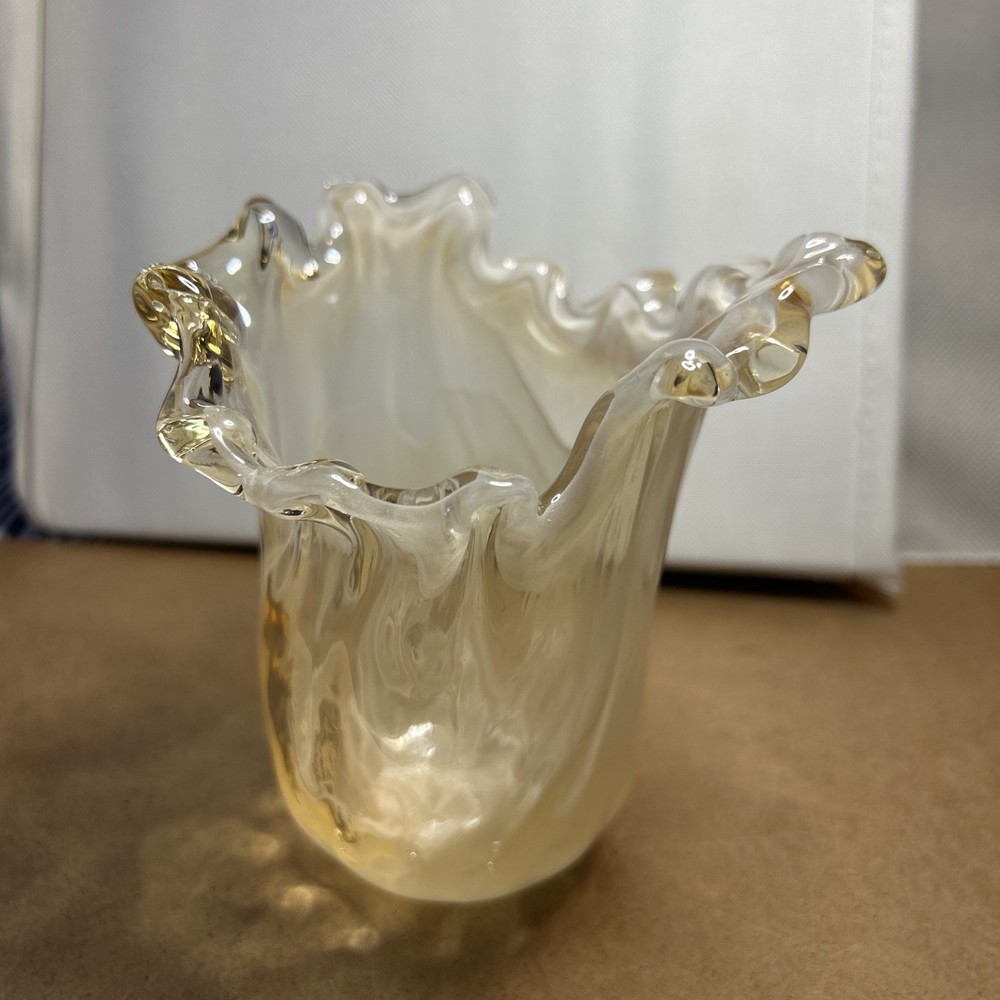 Beautiful Hazy Wispy Peach Murano Glass Art by Vetro Eseguito Vintage Vase 5