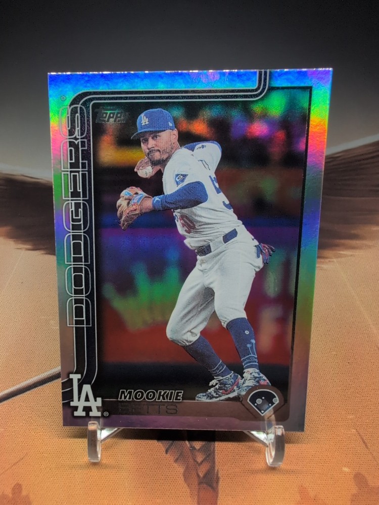 2025 Topps Series 2 Mookie Betts Rainbow Foil Dodgers Card
