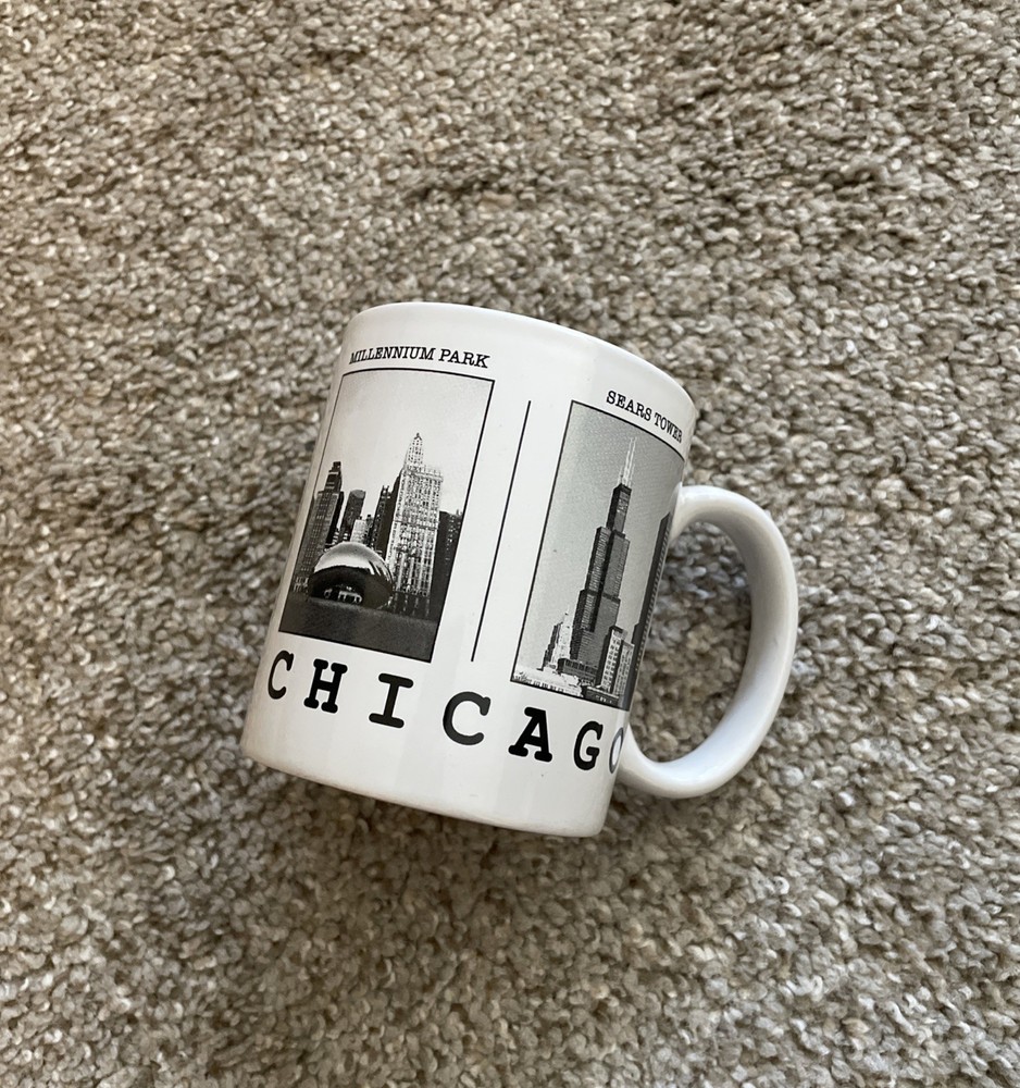 City Merchandise Chicago City Skyline Souvenir Collectible Ceramic Coffee Mug GC