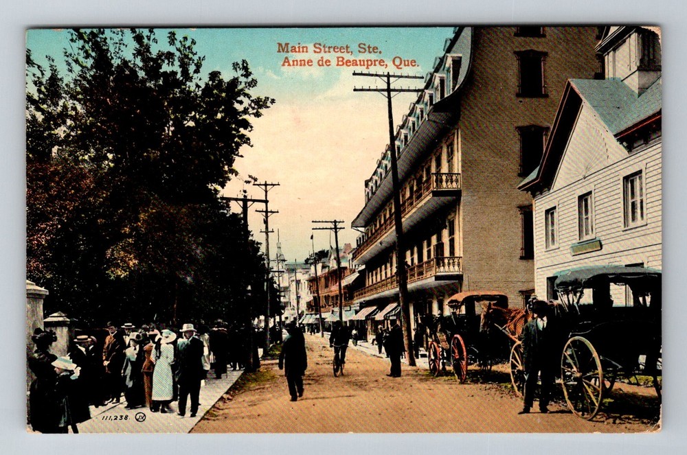 Canada- Quebec Saint Anne de Beaupre Busy Main Street Old Post Vintage Postcard