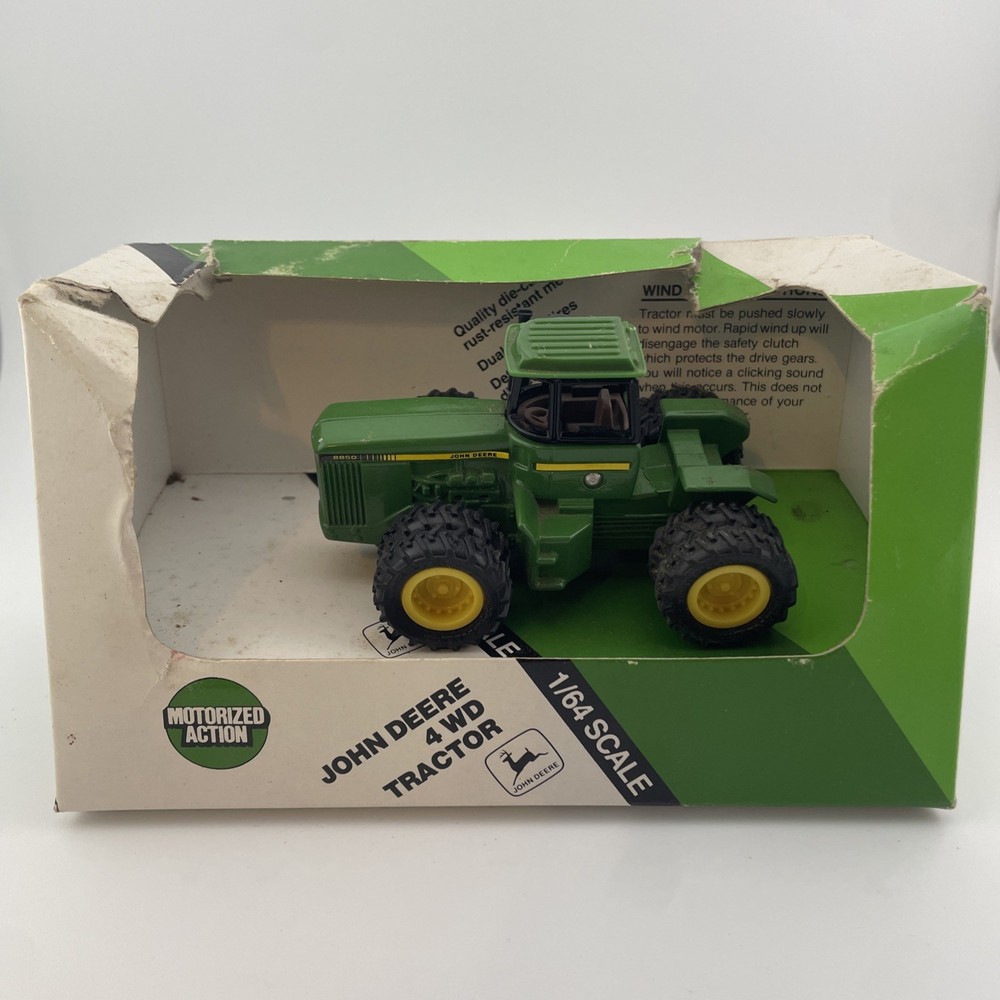 1/64 John Deere 8850 4WD Tractor, Motorized