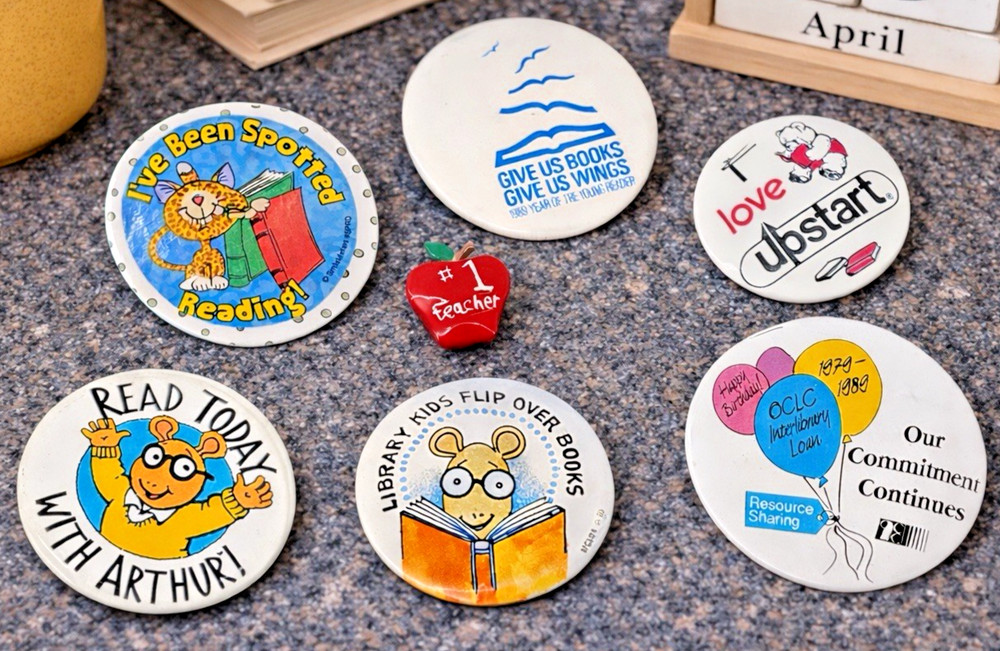 VINTAGE Teacher Library Reading Pinback Button Lot Metal Educational 7pc 2.5”