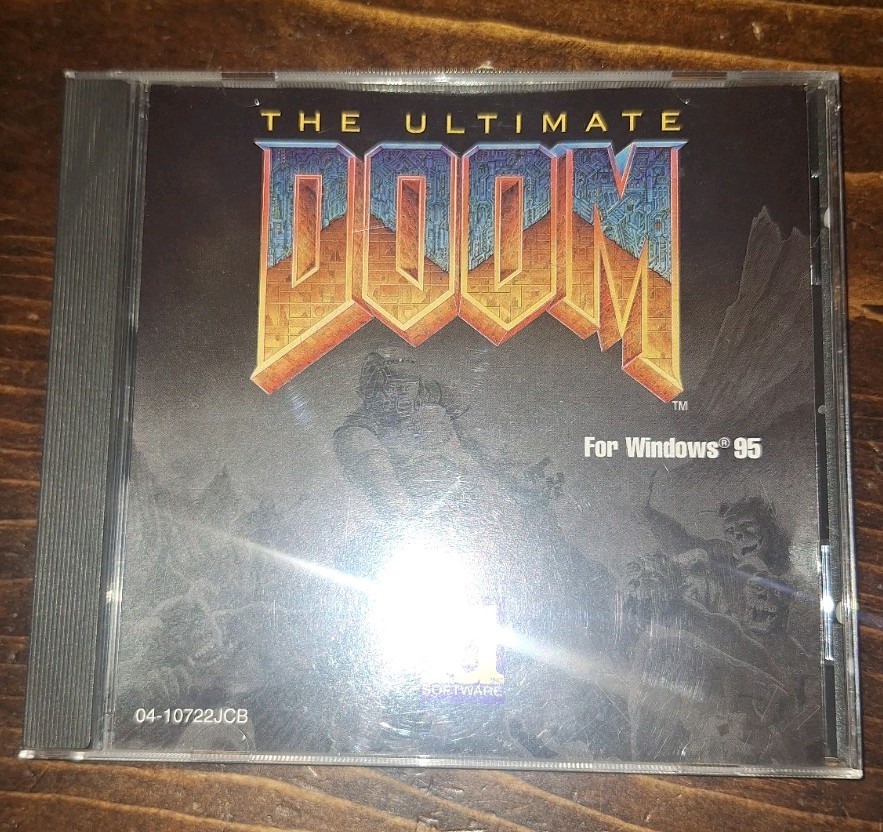 The Ultimate Doom PC Game (Windows 95, CD-ROM, computer game, ID Software)