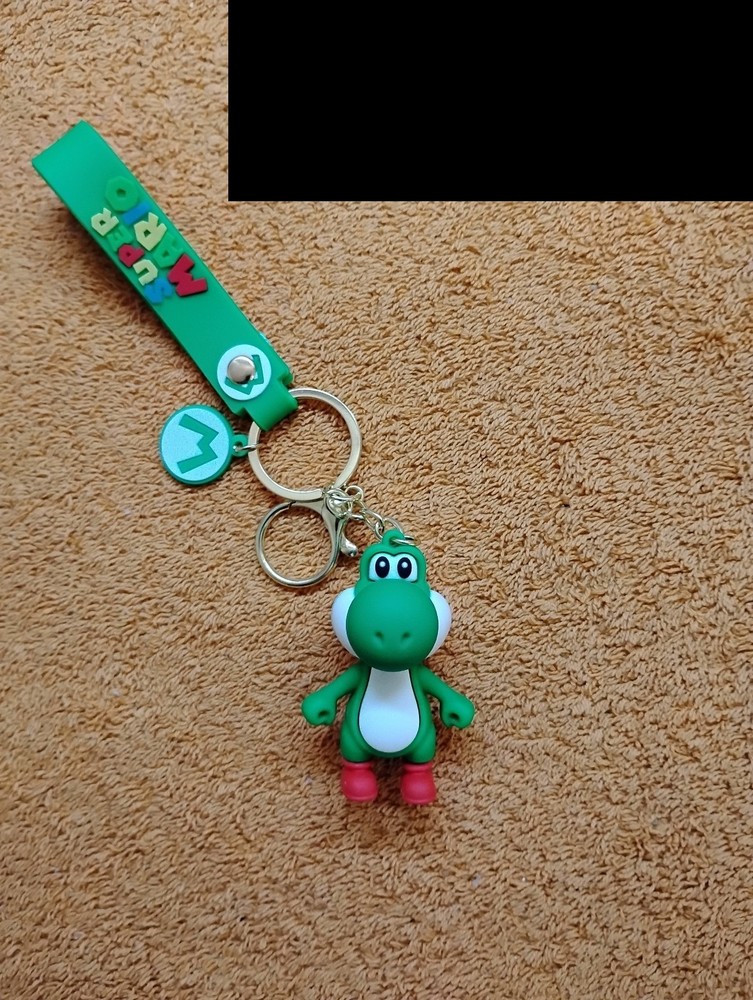 GREEN YOSHI KEYCHAIN keyring mario key ring pin keychains plastic action figure
