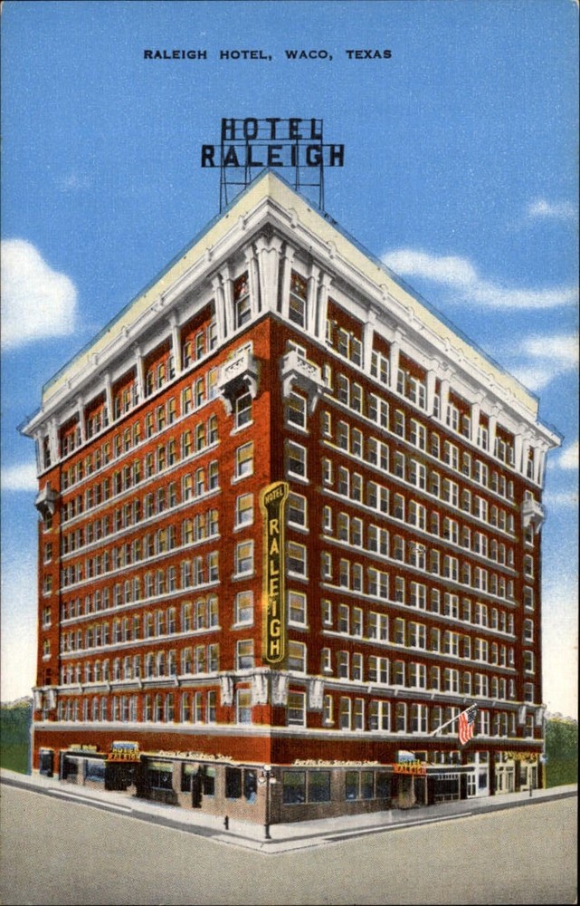 Raleigh Hotel ~ Waco Texas ~ 1940s linen postcard