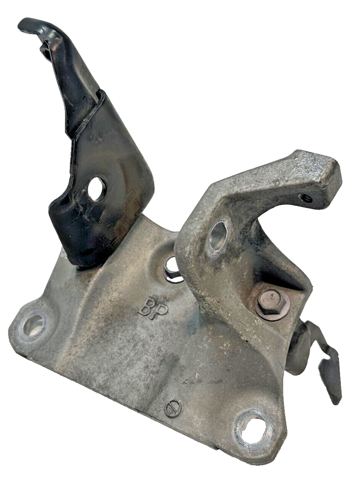 2019-2024 Toyota RAV4 2.5L Driver Side Engine Mount Bracket OEM