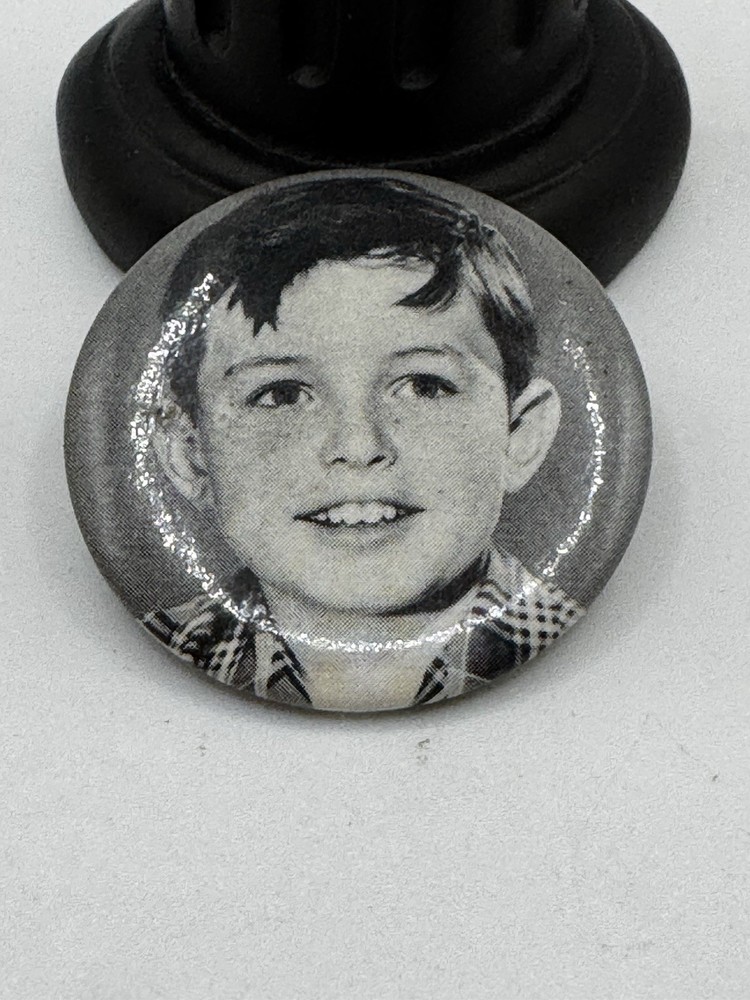 Leave it to Beaver Vintage Pin Back/Bottom - 1 1/2”