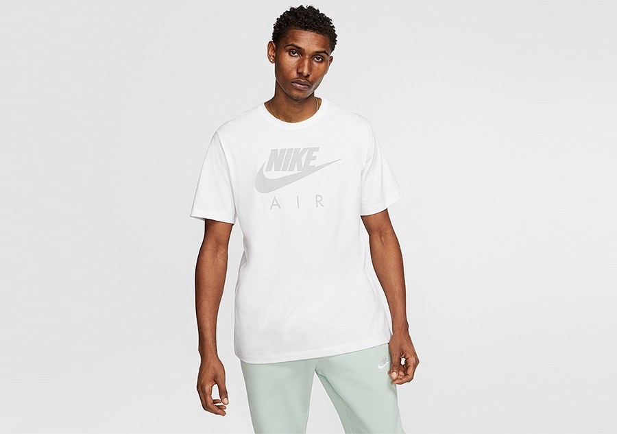 Nike Air White Graphic T-Shirt Men’s Small Swoosh Logo MSRP $40