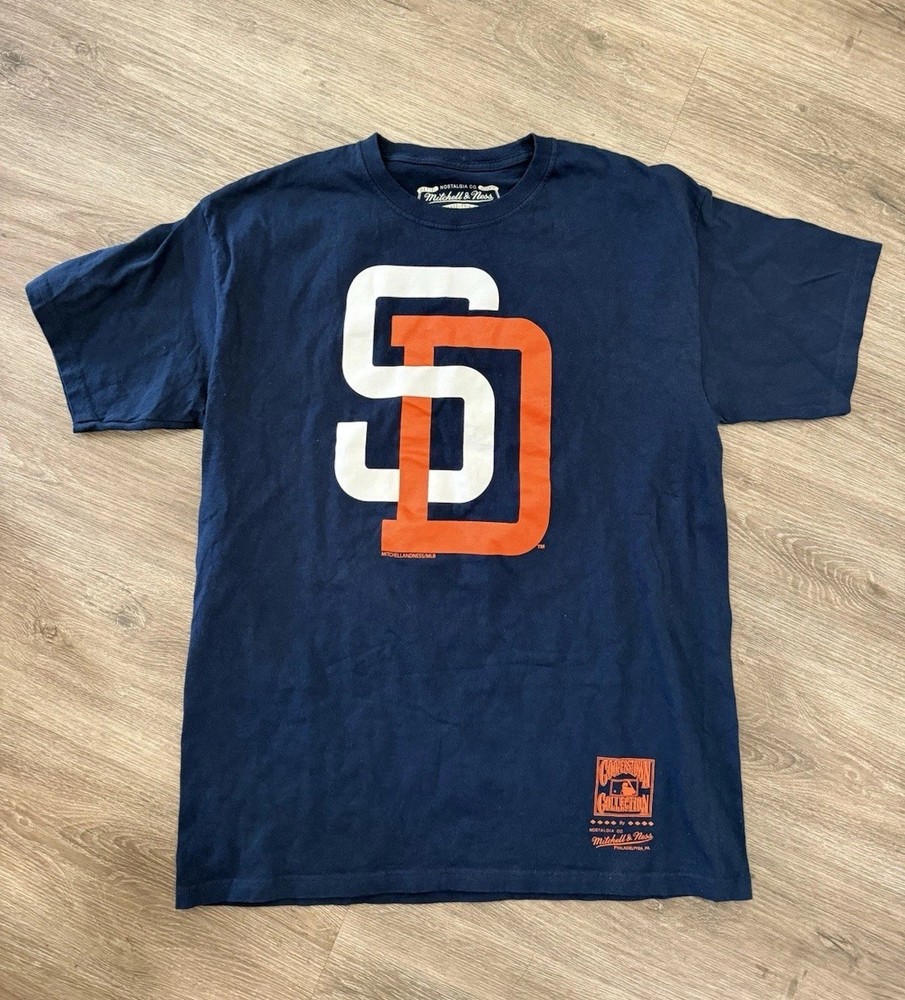 Mitchell & Ness Men's T-Shirt Blue Size Large Padres Cooperstown Collection