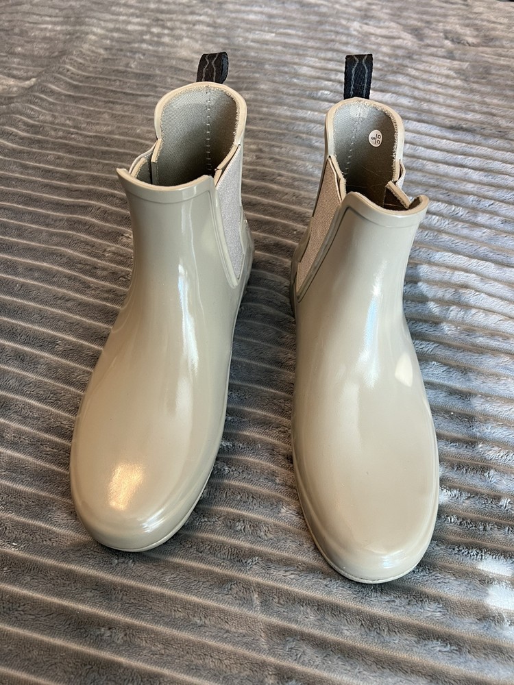 hunter rain boots 7 short