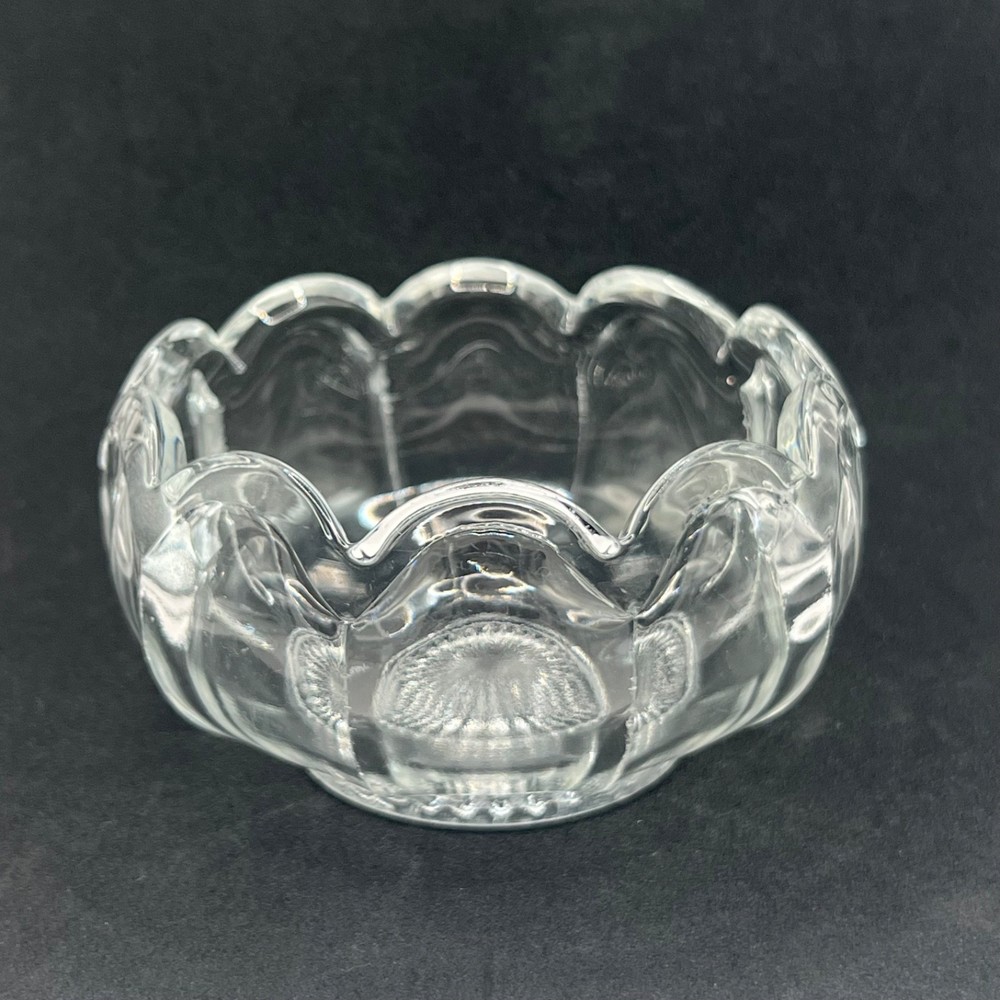 Vtg Heavy 11.5 oz Clear Pressed Glass Scalloped Master Salt Cellar Berry Dish