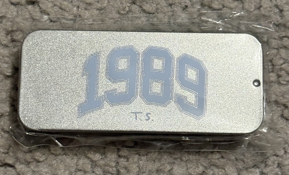 Taylor Swift 1989 Taylor’s Version Guitar Picks + Metal Tin BRAND NEW, SEALED