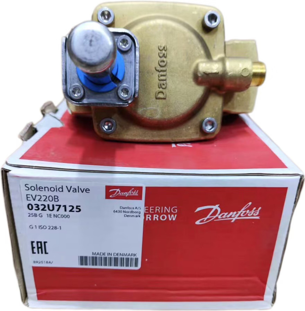 1PC New Danfoss EV220B 032U7150 solenoids fedex or DHL
