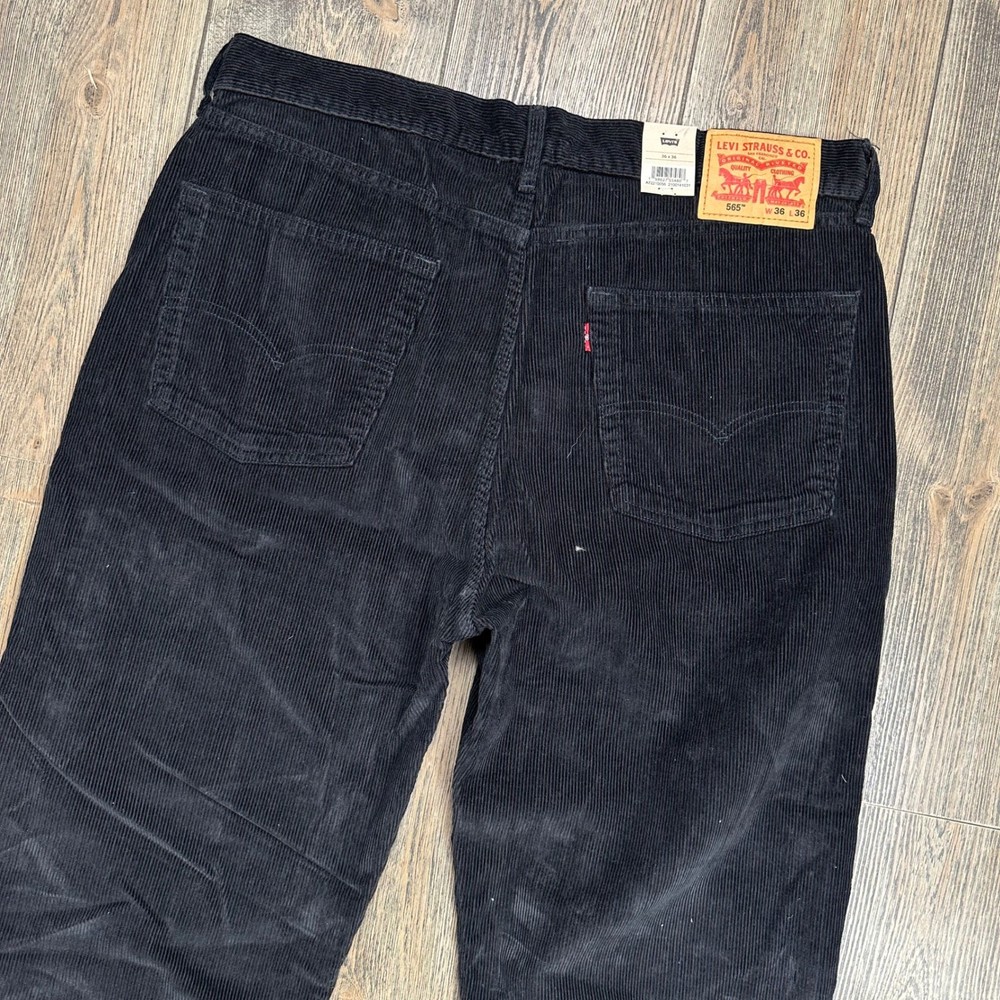 Levis 565 Loose Straight Corduroy Pants Mens 36x36 Black A7221-0056 NEW
