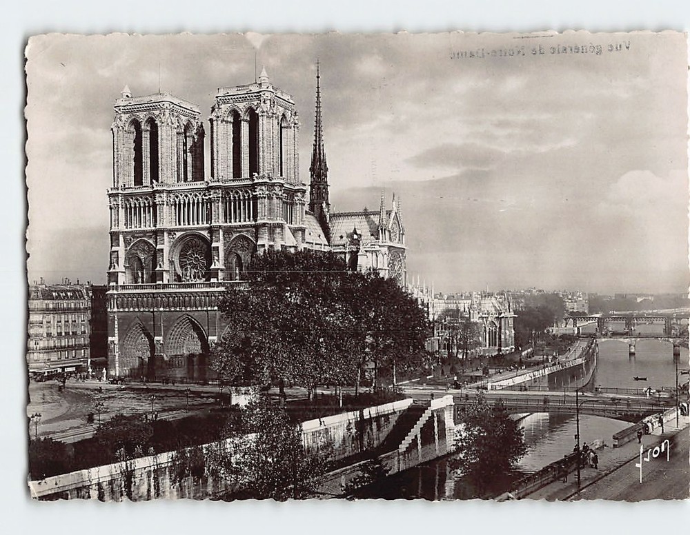 Postcard Vue générale de Notre Dame Paris France