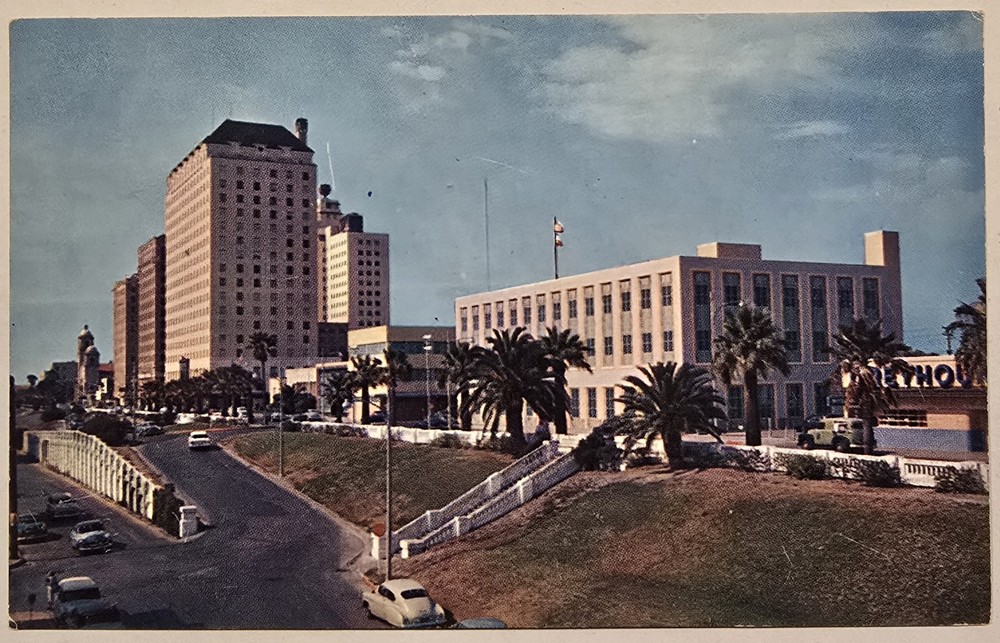 Corpus Christi Texas The Bluff  Chrome Vintage Postcard Divided Back