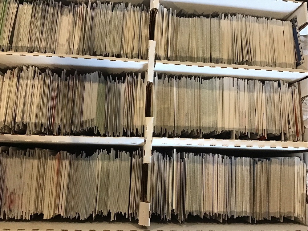 Huge 500+ Lot Of Sports Cards Big Name Rookies, Autos, Mems, and Numbered Cards