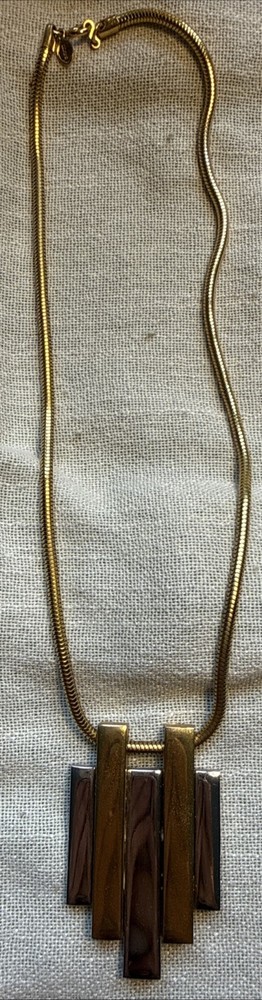 #3 VTG Avon Geometric Pendant Necklace – Gold-Tone Modernist Statement Jewelry