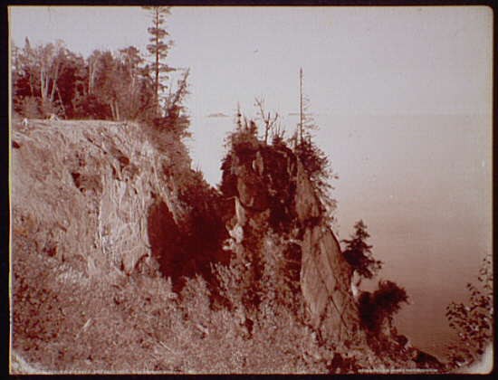 Photo:Marquette Michigan Pulpit Rock Presque Isle 1890s Cliff Coastline