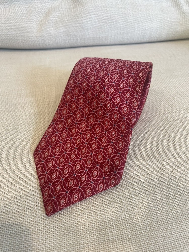 Royal Classic All Silk Mens Neck Tie Red Circle Pattern