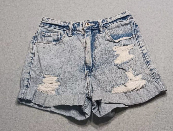 Hollister Curvy Ultra High-rise Mom Shorts 3