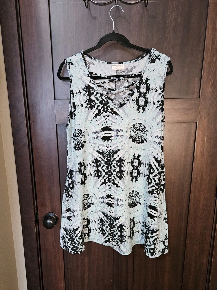 EUC Women's Plus Green & Black Tie Dye Sleeveless Tank Top Blouse Size 1X