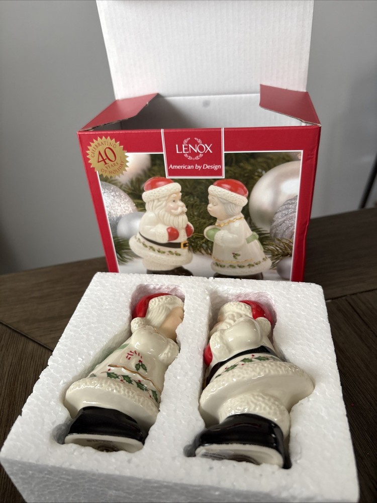 Lenox Holiday Santa and Mrs. Claus Salt and Pepper Shaker