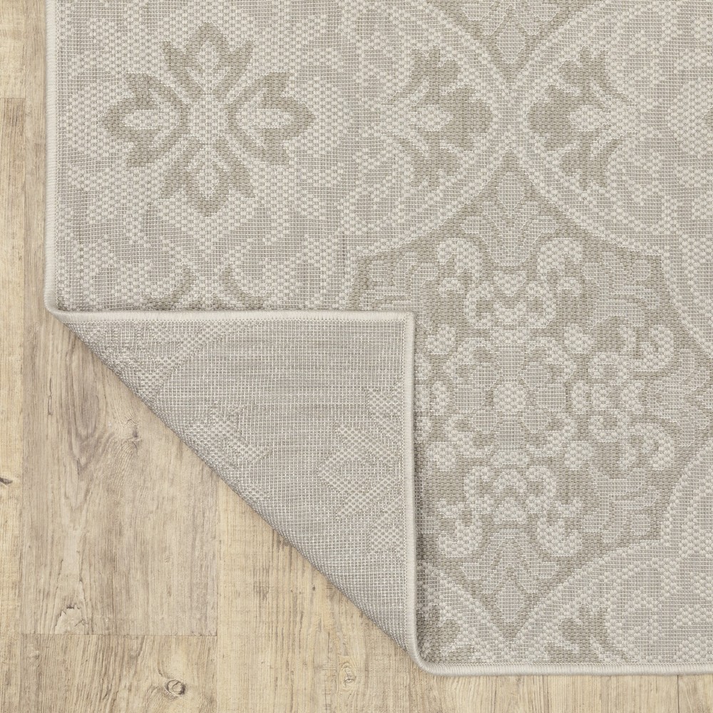 Vista Home Palmetto Moroccan Trellis Ivory Grey Indoor Outdoor Rug 1ft10in x 7ft