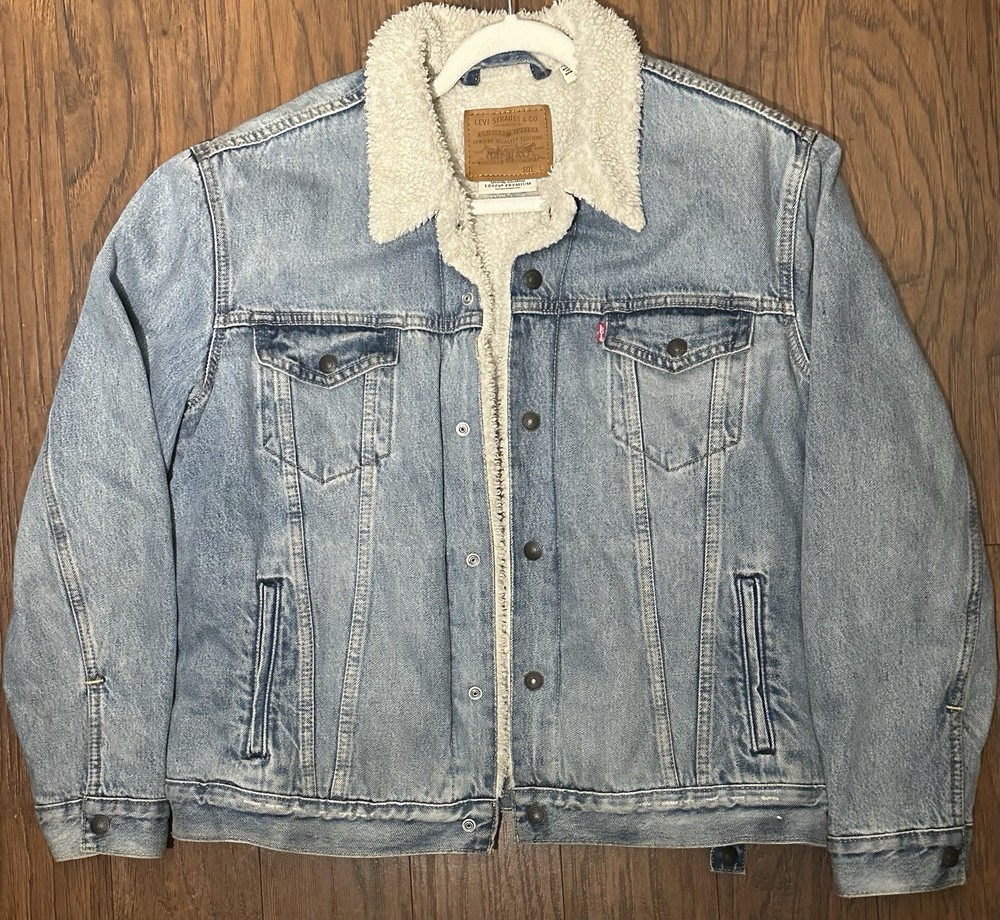 Levi’s Sherpa Lined Denim Trucker Jacket Light Wash Levi Strauss & Co Large