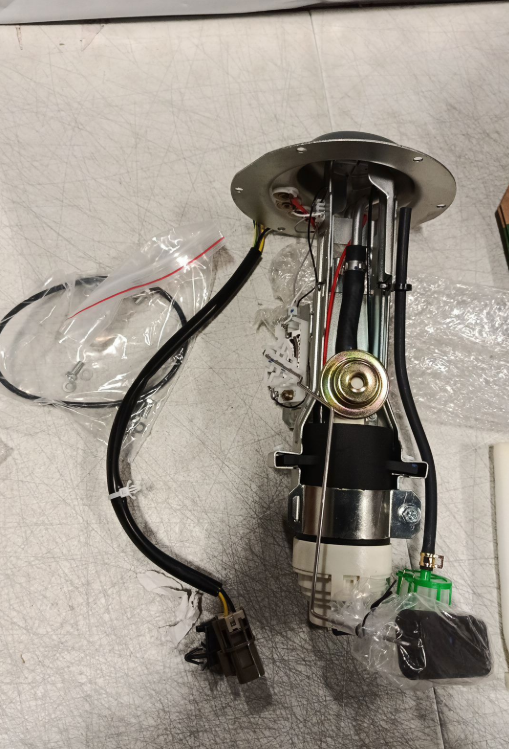 For 1988-1992 Nissan D21 Fuel Gas Pump & Sending Unit Module Assembly 1705001G04