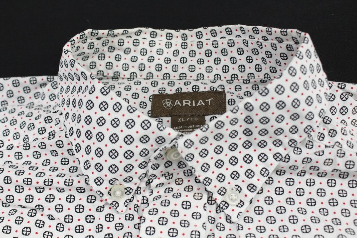 Ariat Men's XL Geometric Button down Short Sleeve stretch Shirt western