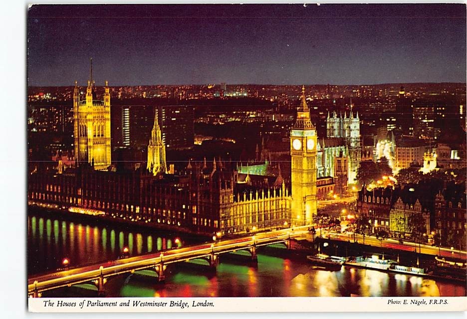 Postcard Houses of Parliament & Big Ben London England